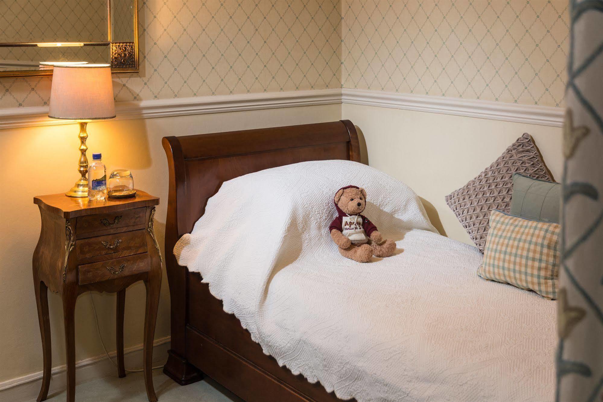 Apsley House Bed and Breakfast Μπαθ Εξωτερικό φωτογραφία