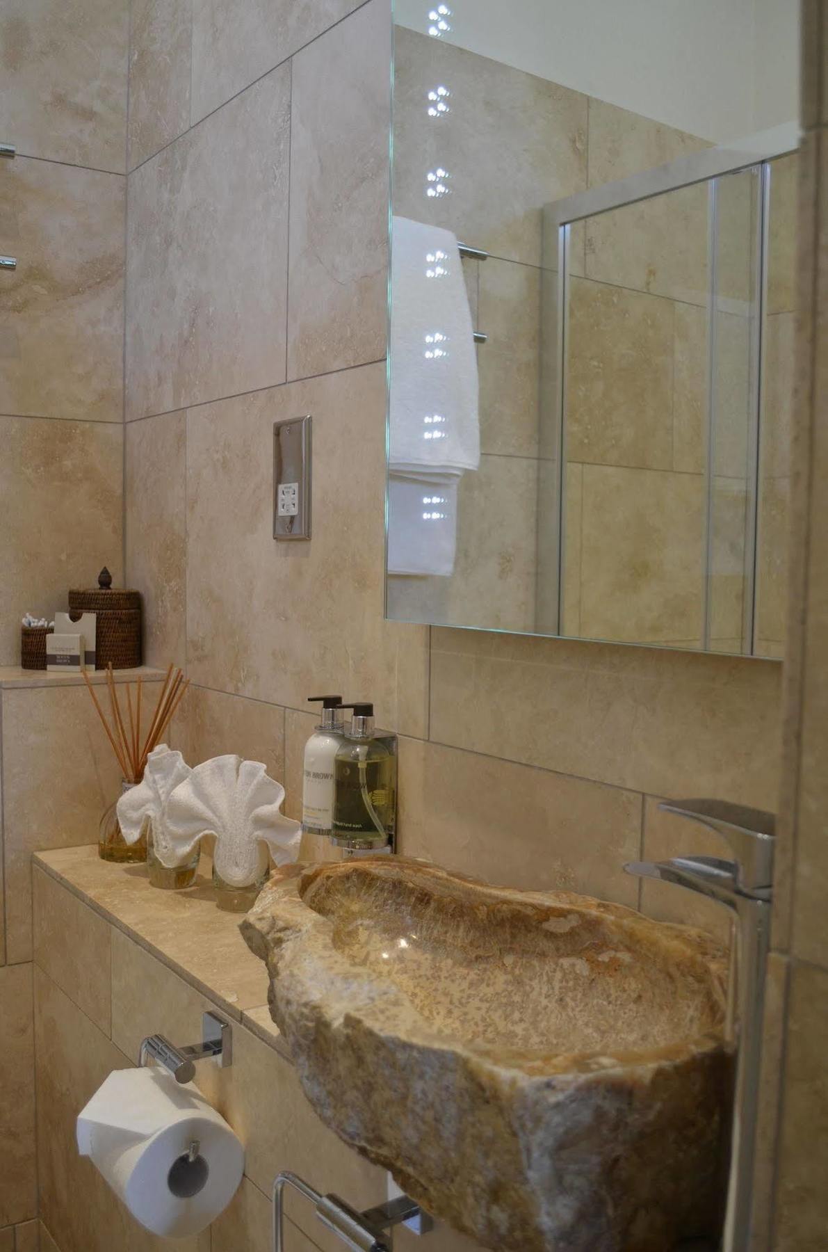 Apsley House Bed and Breakfast Μπαθ Εξωτερικό φωτογραφία