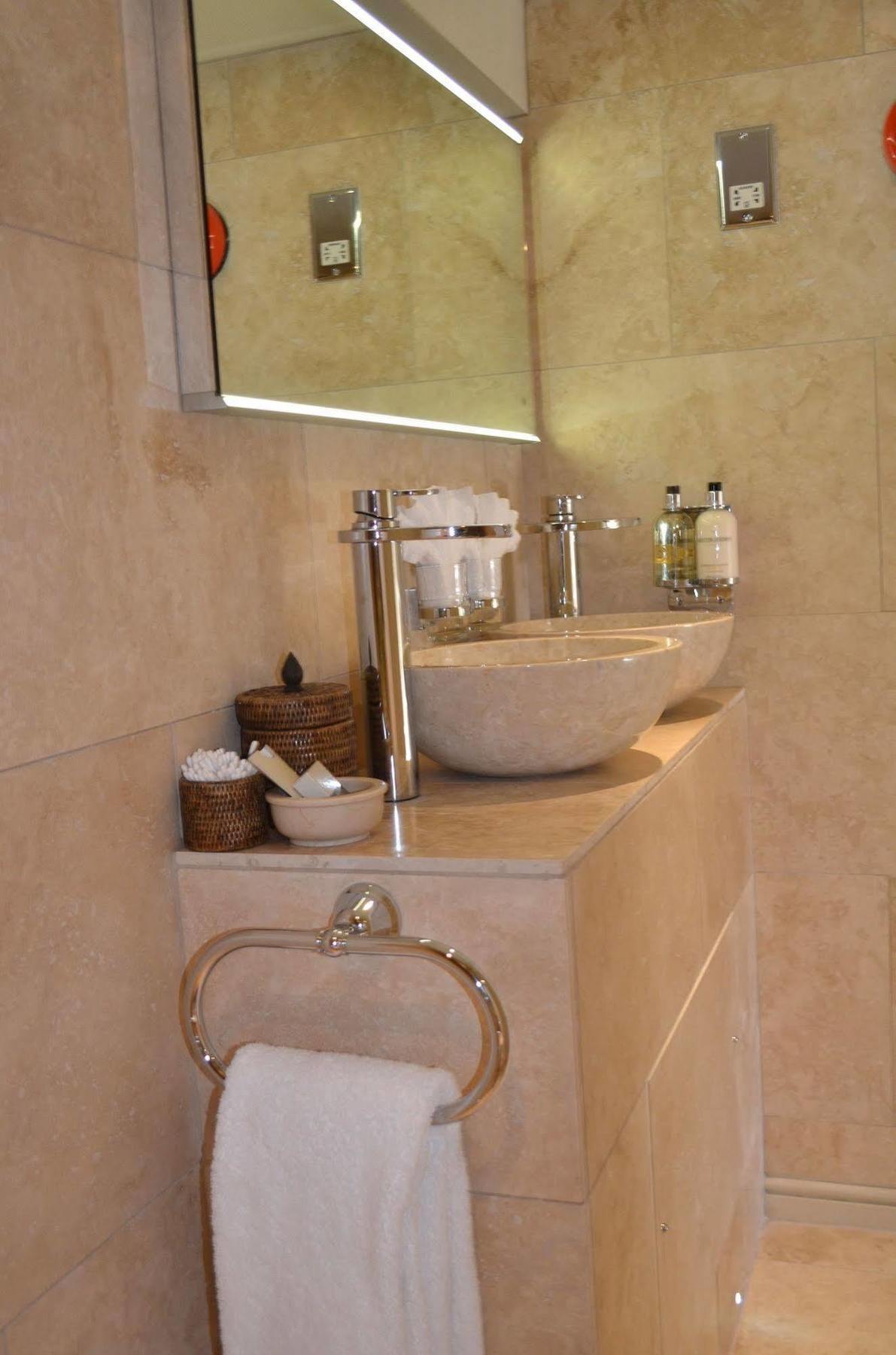 Apsley House Bed and Breakfast Μπαθ Εξωτερικό φωτογραφία
