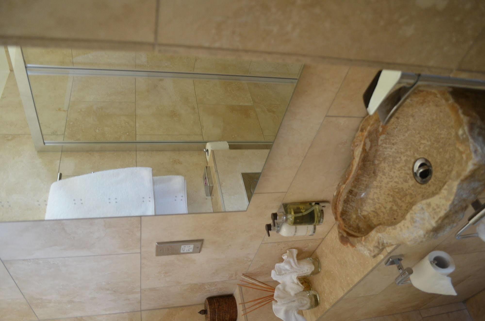 Apsley House Bed and Breakfast Μπαθ Εξωτερικό φωτογραφία