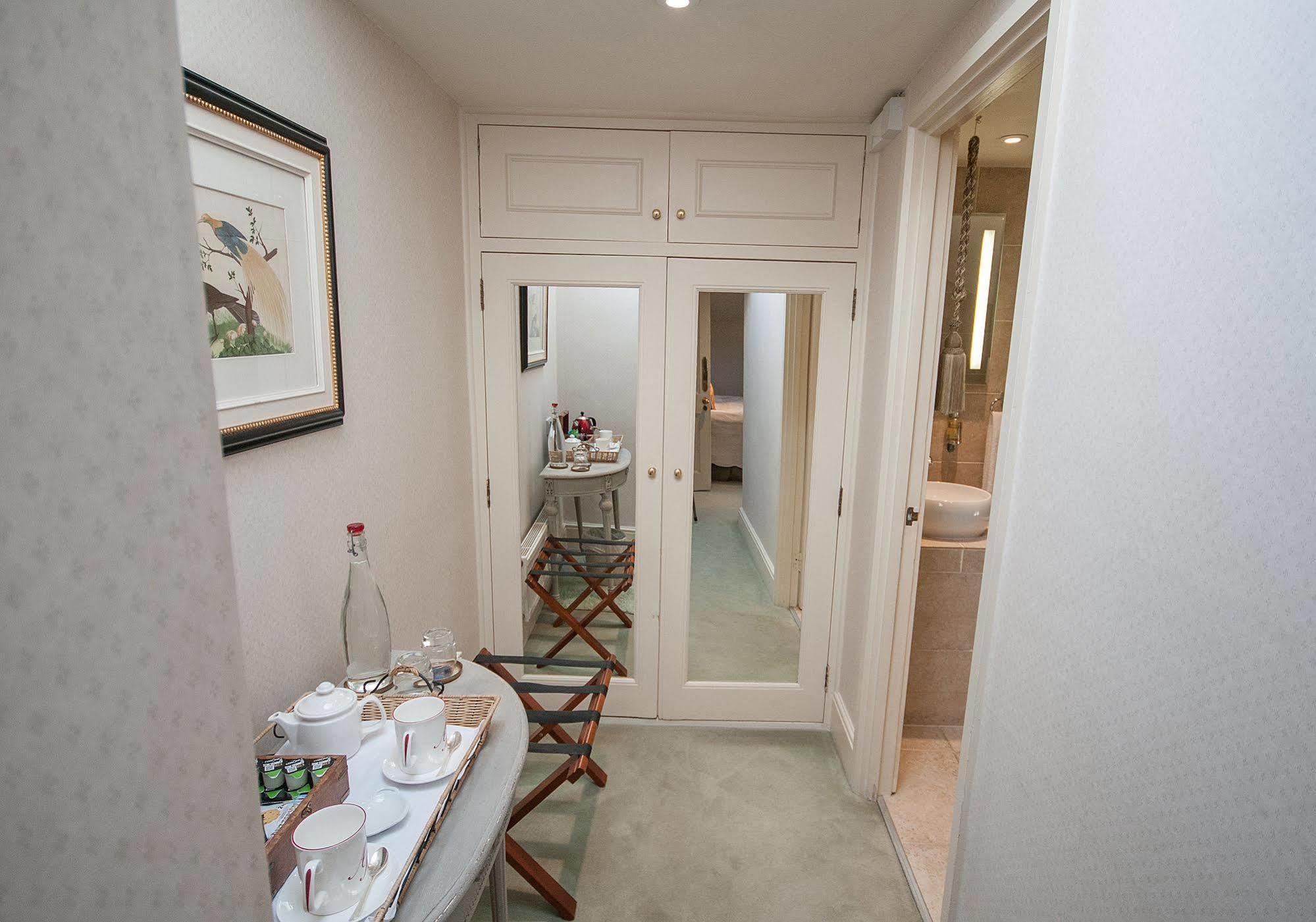 Apsley House Bed and Breakfast Μπαθ Εξωτερικό φωτογραφία